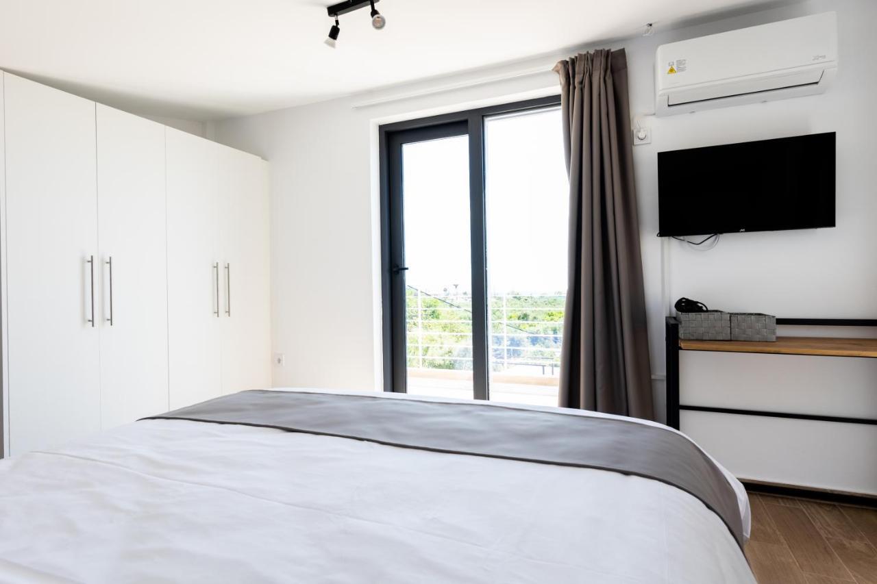 Pagani Blue - Luxury Maisonette B4 Apartment *