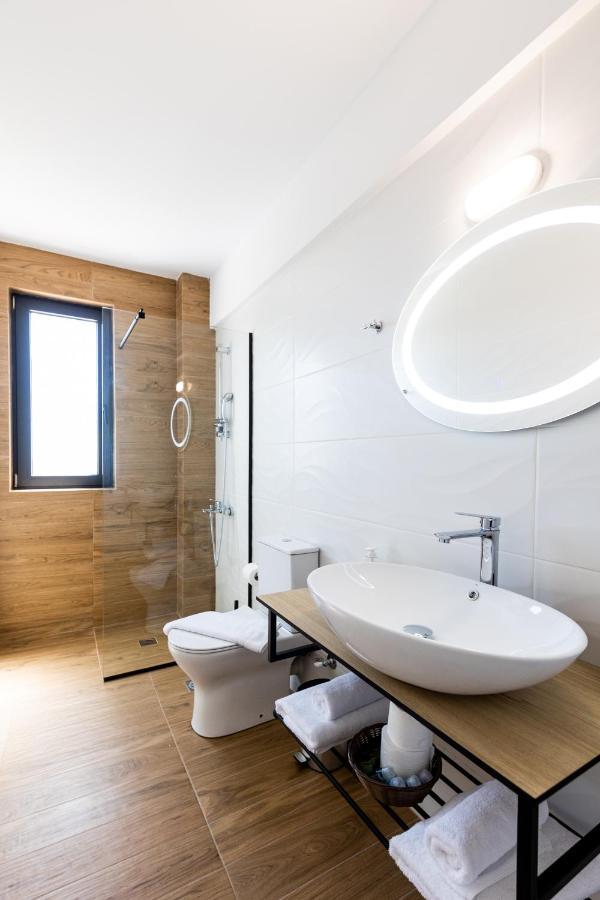 Pagani Blue - Luxury Maisonette B4 Apartment