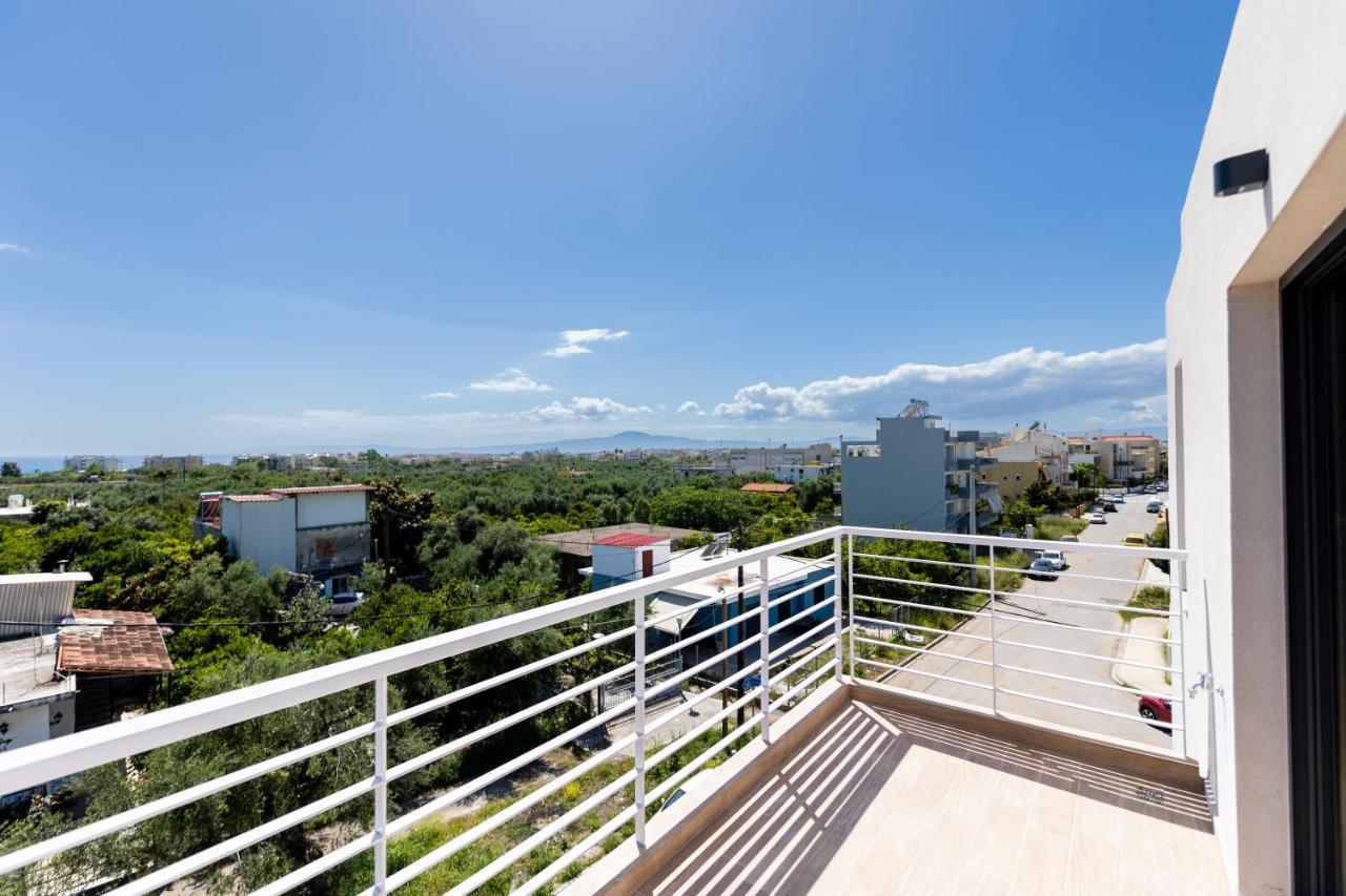 Pagani Blue - Luxury Maisonette B4 Apartment